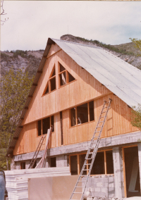 06125-IM-01176