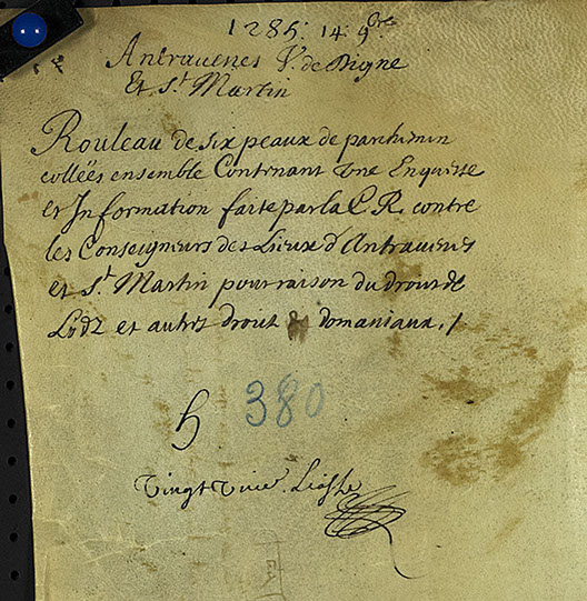 six feuilles de parchemin concernant l’enquête réalisée en 1285